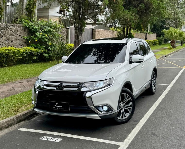 Mitsubish Outlander 2016